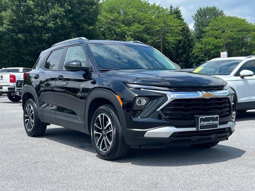 Mosaic Black Metallic 2025 Chevrolet Trailblazer LT
