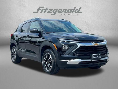 Mosaic Black Metallic 2025 Chevrolet Trailblazer LT