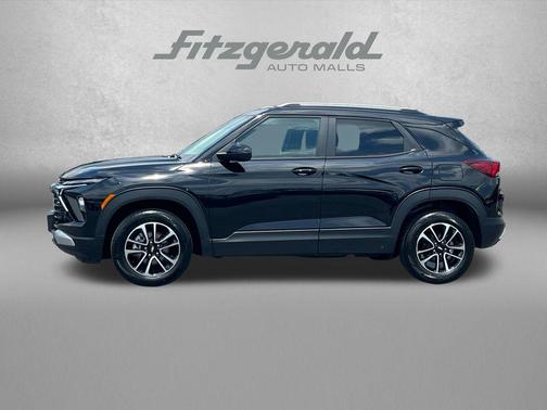 Mosaic Black Metallic 2025 Chevrolet Trailblazer LT