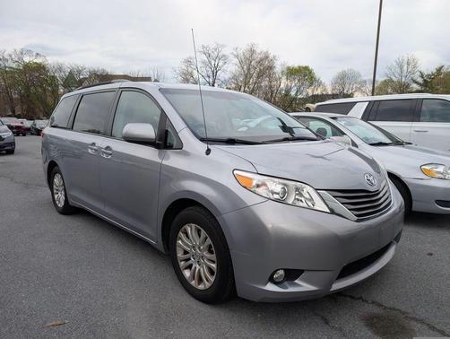 2014 Toyota Sienna XLE