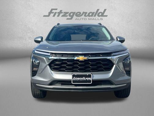 Sterling Gray Metallic 2025 Chevrolet Trax LT