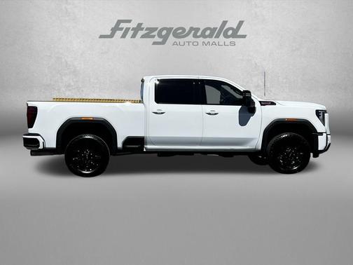 Summit White 2025 GMC Sierra 2500 AT4