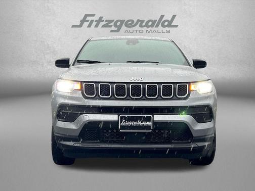 Billet Silver Metallic Clearcoat 2023 Jeep Compass Sport