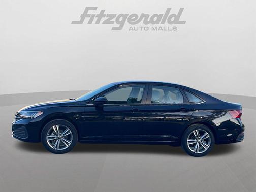 Deep Black Pearl 2024 Volkswagen Jetta 1.5T SE