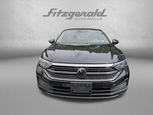 Deep Black Pearl 2024 Volkswagen Jetta 1.5T SE