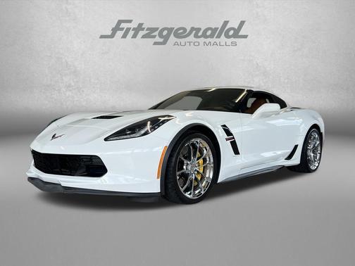 Arctic White 2019 Chevrolet Corvette Grand Sport