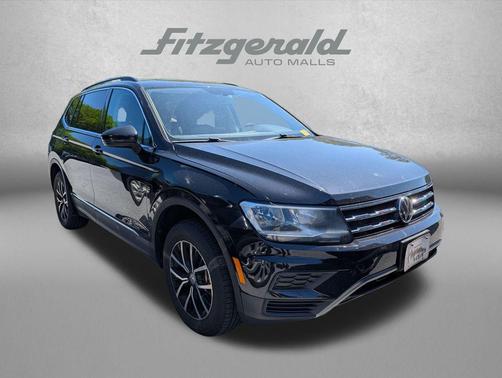 Deep Black Pearl 2021 Volkswagen Tiguan 2.0T SE 4MOTION