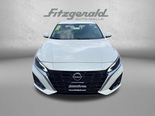 Pearl White Tricoat 2023 Nissan Altima 2.5 SV