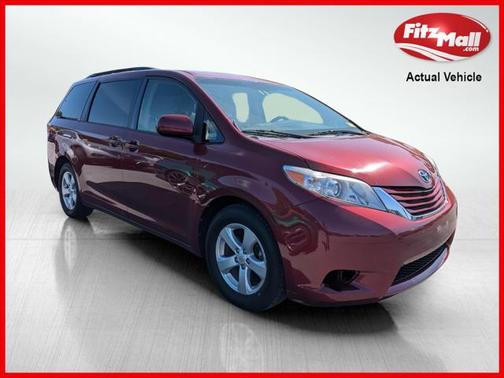 2015 Toyota Sienna LE