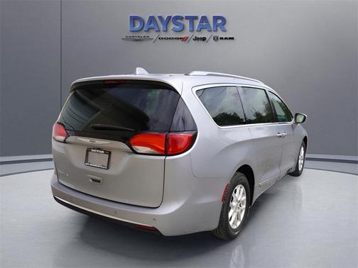 2020 Chrysler Pacifica Touring-L