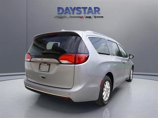 2020 Chrysler Pacifica Touring-L