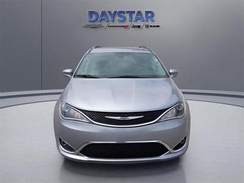2020 Chrysler Pacifica Touring-L