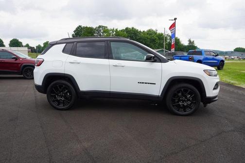 2022 Jeep Compass Altitude