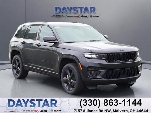 2025 Jeep Grand Cherokee Laredo