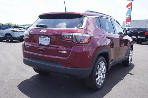 2022 Jeep Compass Latitude Lux