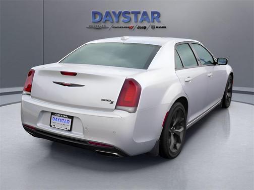 2022 Chrysler 300 S