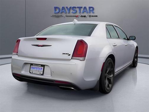 2022 Chrysler 300 S