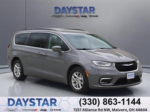 2022 Chrysler Pacifica Touring-L