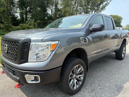 2017 Nissan Titan XD S