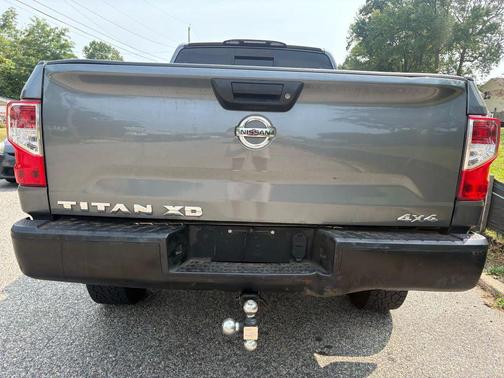 2017 Nissan Titan XD S