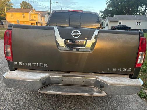 2005 Nissan Frontier LE King Cab