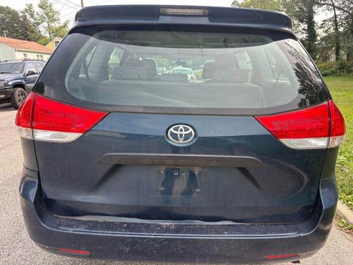 2011 Toyota Sienna Base