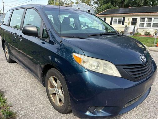 2011 Toyota Sienna Base