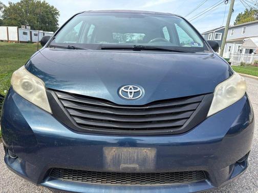 2011 Toyota Sienna Base