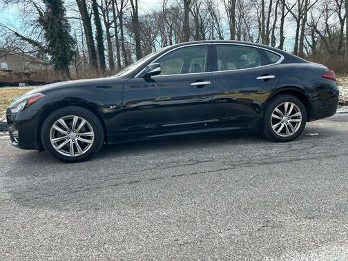 2015 INFINITI Q70 3.7X