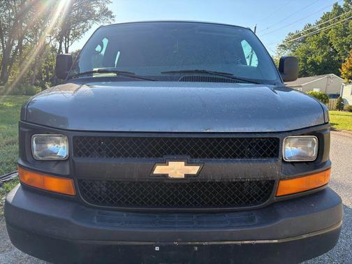 2010 Chevrolet Express 1500 Work Van