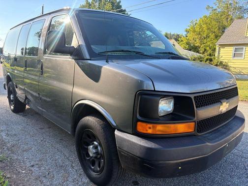 2010 Chevrolet Express 1500 Work Van