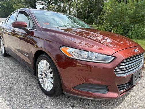 2016 Ford Fusion Hybrid S