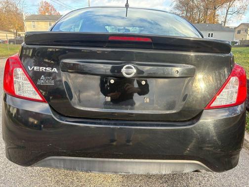 2017 Nissan Versa 1.6 S+