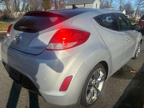 2013 Hyundai Veloster Base