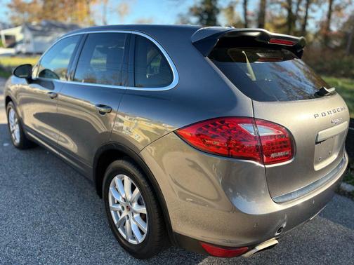 2013 Porsche Cayenne Cayenne