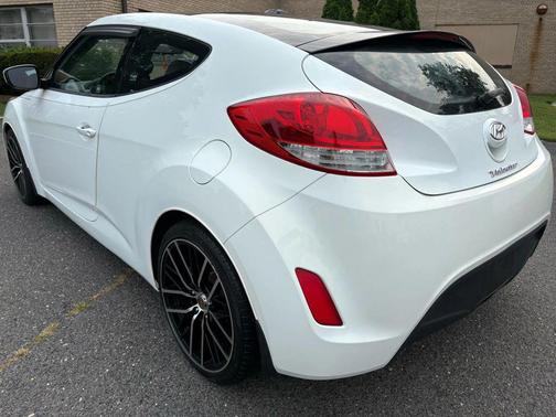 2012 Hyundai Veloster Base
