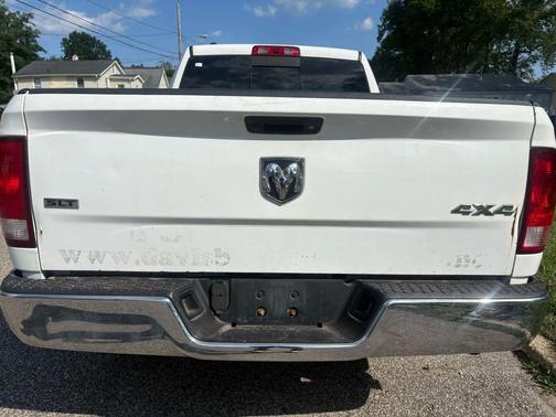 2018 RAM 1500 SLT