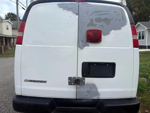 2009 Chevrolet Express 2500 Base