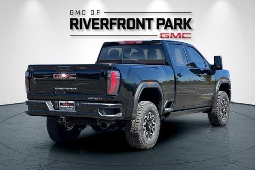 2025 GMC Sierra 2500 AT4