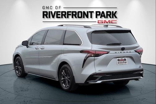 Celestial Silver Metallic 2024 Toyota Sienna LE