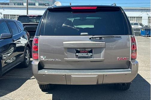 2012 GMC Yukon XL Denali