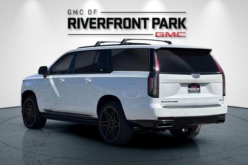 2022 Cadillac Escalade ESV Sport Platinum