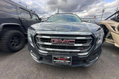 2023 GMC Terrain AWD AT4