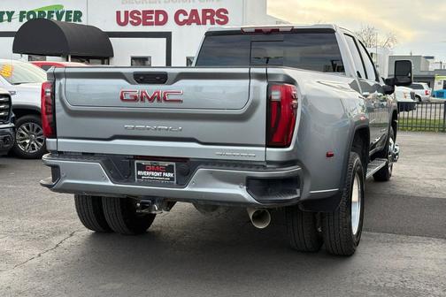 Sterling Metallic 2025 GMC Sierra 3500 Denali