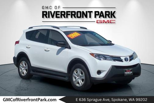 Super White 2015 Toyota RAV4 LE