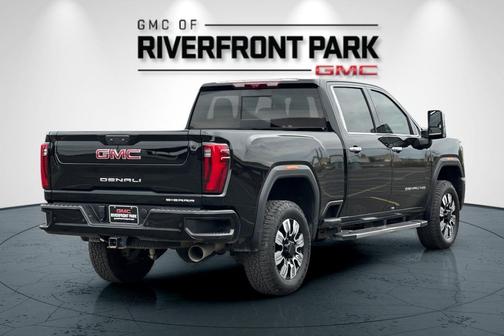2024 GMC Sierra 2500 Denali