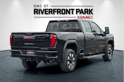 2024 GMC Sierra 2500 Denali