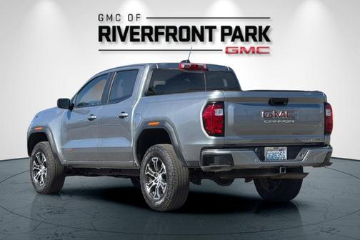Sterling Metallic 2025 GMC Canyon AT4