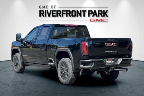 2025 GMC Sierra 2500 AT4