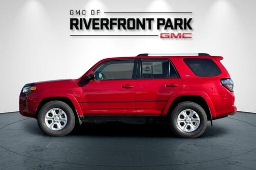 2022 Toyota 4Runner SR5